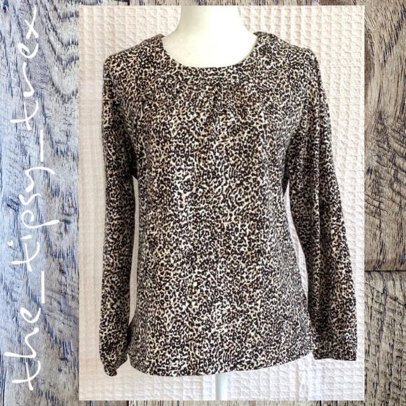 Old Navy Tops - SOLD Old Navy Leopard Print Keyhole Top L